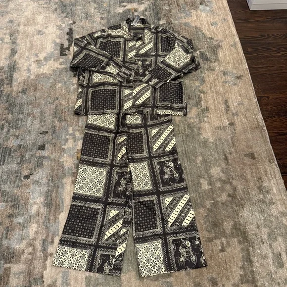 NWT Kith Michu Batik Block Print Set - Picture 4 of 16